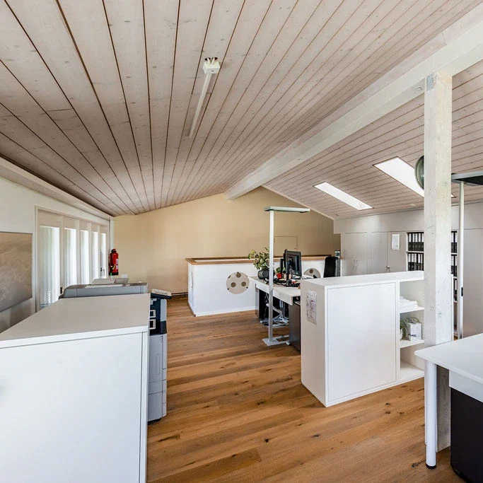Empfangsbereich der Schneider Innenausbau AG